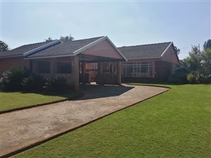 3 Bed House in Lourenspark
