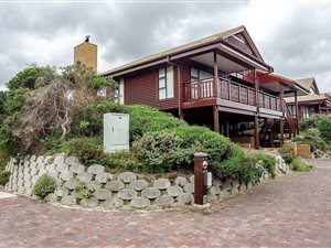 3 Bed House in Keurboomstrand