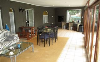4 Bedroom House in Constantia Kloof