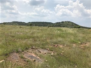 1498 m² Land available in Woodland Hills