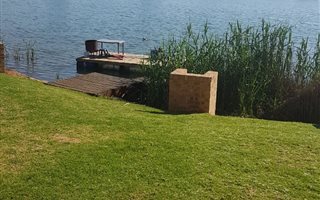 1 Bedroom Simplex in Waterkloof Park