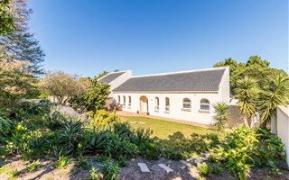 4 Bedroom House in Steynsrust