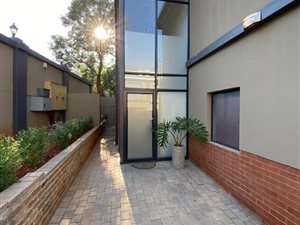 2 Bed Duplex in Lynnwood Manor
