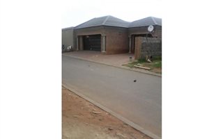 2 Bedroom House in Tembisa