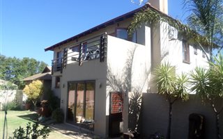 3 Bedroom House in Heuwelsig