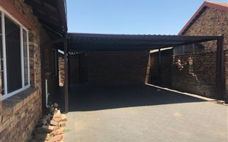3 Bedroom Townhouse in Reyno Ridge