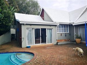 4 Bed House in Helderkruin