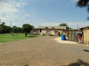 4.3 ha Smallholding in Lakeview