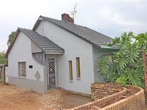 3 Bed House in Birch Acres
