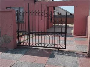 3 Bed House in Mohlakeng