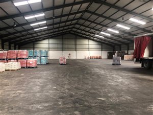 2100 m² Industrial space in Philippi