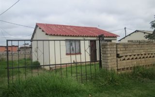 2 Bedroom House in Vereeniging Central