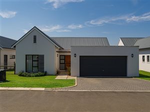 4 Bed House in Emberton Estate