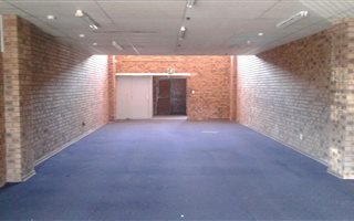 135 m² Commercial space in Secunda
