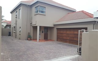 3 Bedroom House in Rietvalleirand