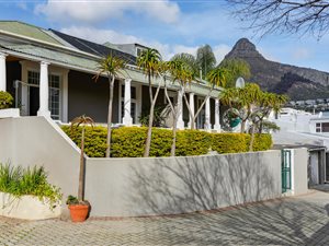 4 Bed House in Sea Point