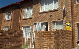 2 Bedroom House in The Reeds