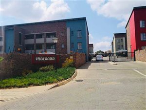 2 Bed Apartment in Rooihuiskraal
