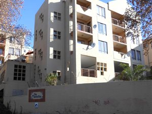 1 Bed Apartment in Westdene