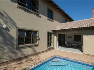 4 Bed Cluster in Waterkloof Ridge