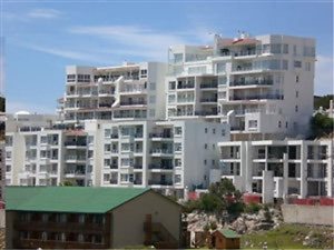 2 Bed Apartment in Humewood