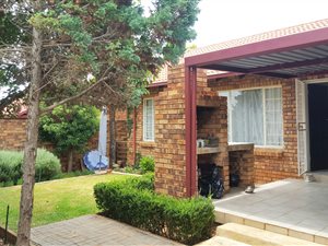2 Bed Townhouse in Highveld