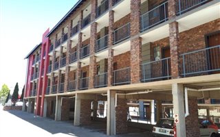 1 Bedroom Apartment in Halfway House