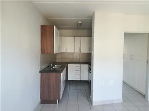 1 Bed Apartment in Die Hoewes