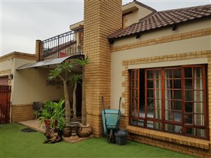 3 Bed Townhouse in Highveld