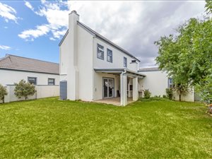3 Bed House in Dennegeur