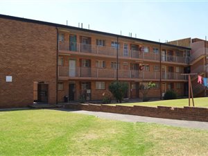 3 Bed Apartment in Crown Gardens