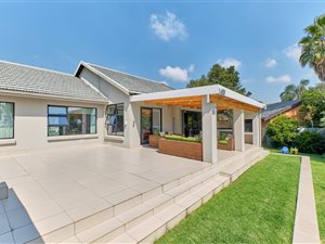 4 Bed House in Victory Park
