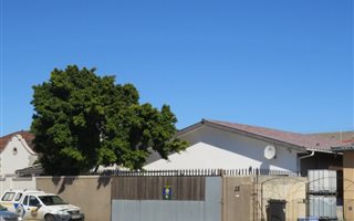 1 Bedroom House in Strand Central