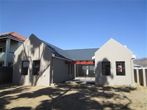 3 Bed House in Fairview Golf Estate