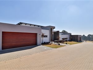 3 Bed House in Eye of Africa