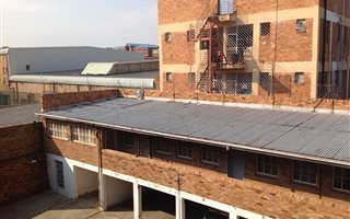 1 Bedroom Apartment in Krugersdorp Central