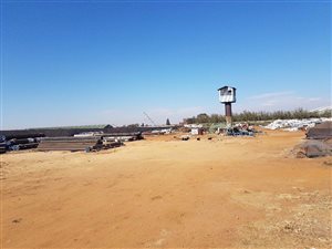 1.2 ha Land available in Wadeville