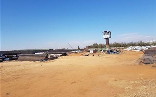 1.2 ha Land available in Wadeville