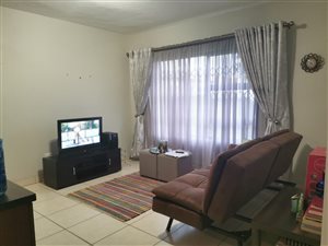 2 Bed Apartment in Arboretum