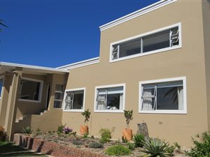 4 Bed House in Linkside