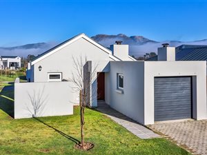 2 Bed Townhouse in Paarl