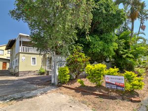8 Bed House in Mobeni