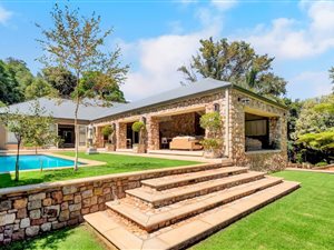 4 Bed House in Westcliff
