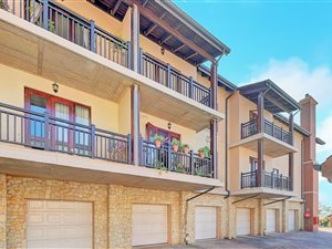 1 Bed House in Waterfall Hills Mature Lifestyle Estate