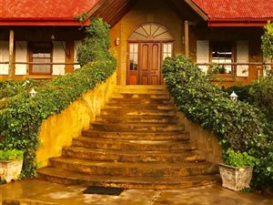 5 Bed House in Mooikloof Equestrian Estate