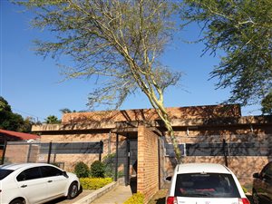 100 m² Commercial space in Menlo Park