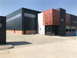 3134 m² Industrial space in Louwlardia