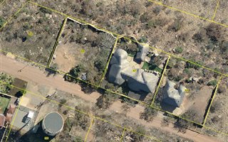 900 m² Land available in Vaaloewer