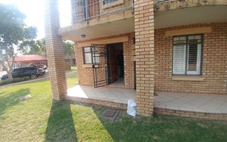 2 Bedroom Apartment in Karen Park