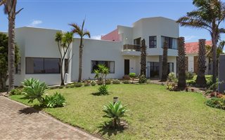 4 Bedroom House in Sunny Ridge